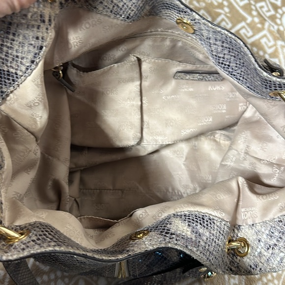 Michael Kors Rare Snake embossed Leather Moxley
Purse / Shoulder Bag with wallet - Picture 12 of 15